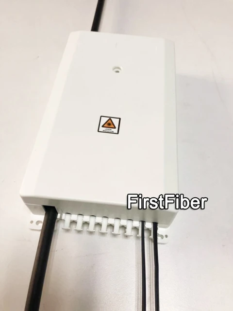 Caixa de terminação de fibra FirstFiber FF-FTB8E de 8 núcleos
