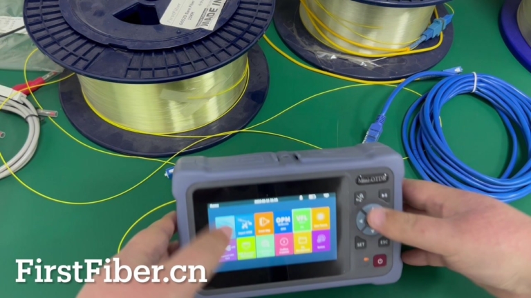 Prezentacja reflektometru OTDR FirstFiber Technologies 980MAS