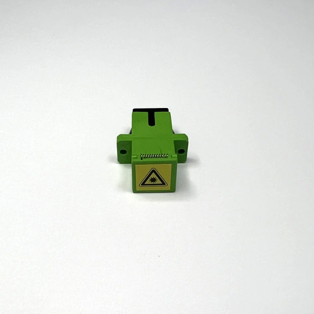 SC/APC adapter auto dust cap shutter