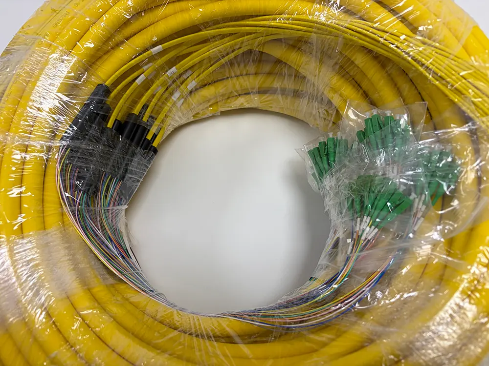 Connecteur LC APC installé dans une fibre ruban
