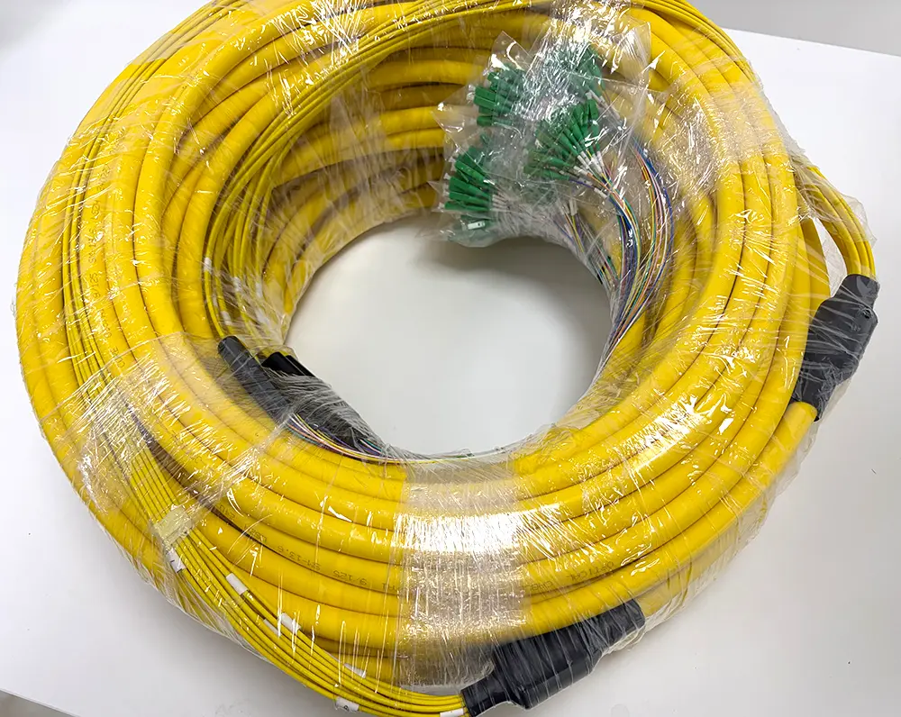 Câbles à fibres optiques en ruban fabriqués par FirstFiber Technologies